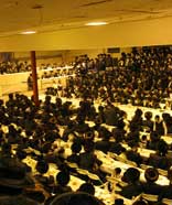 סעודת הודאה בחצר סקולען -