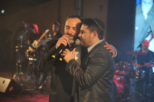 בני אלבז ובנו גד ברוכים אתם לה' -