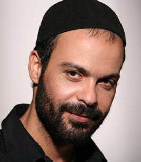 עמיר בניון בשיר כניסה לחופה – היום הזה 2012 - 