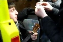 מסיבת חנוכה ב...אוטובוס - 