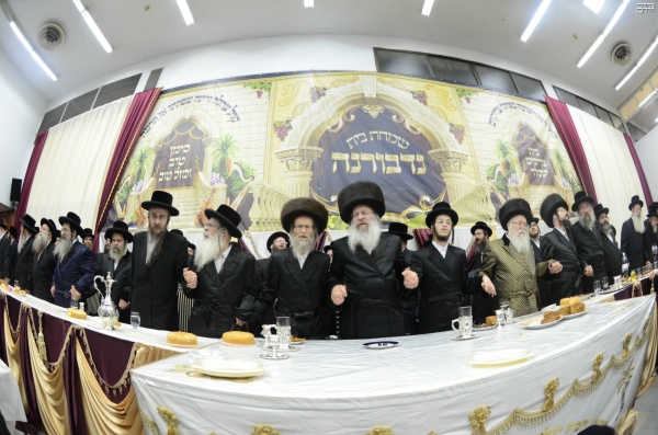 חסידות נדבורנה מקהלה - 