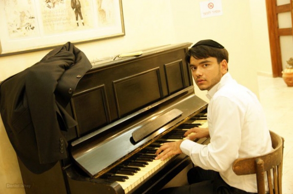 נתנאל ישראל - מקודשת - 