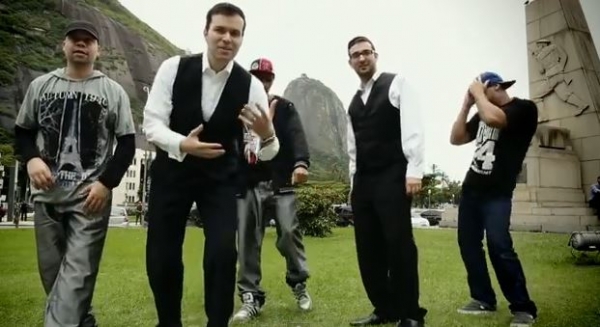 אוהד מושקוביץ + מיכה גמרמן – גילה רינה (הקליפ הרשמי) - 