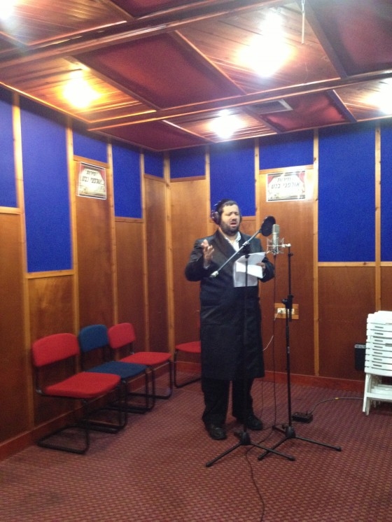 יונתן שטנצל - אדיר הוא • קליפ - 