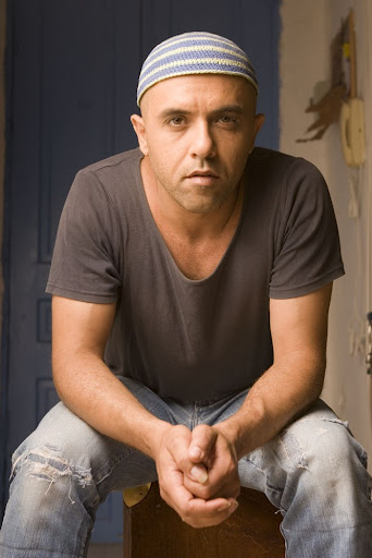 ארז לב ארי - שמחת הפרטים הקטניםErez Lev Ari - Joy of the Small Details