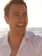 ליאור נרקיס מפציץ בשיר– לב שאוהב  2012 - 