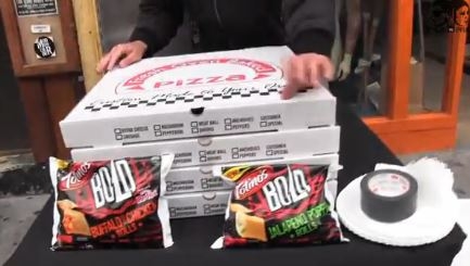 מתיחה - פיצה זומבית מצחיק ומפחיד - 