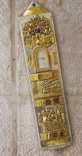 מזוזה חשמלית מתאים לכם?